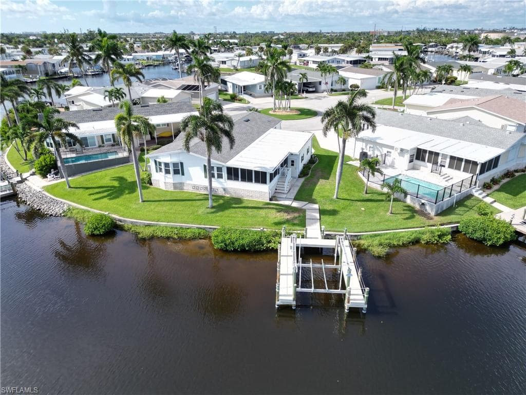 17741 Canal Cove Ct, Fort Myers Beach, FL 33931-5