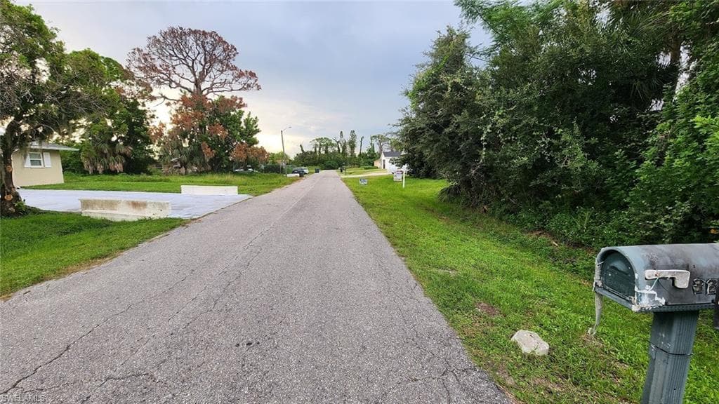 Venetia Ave, North Port, FL 34287-4