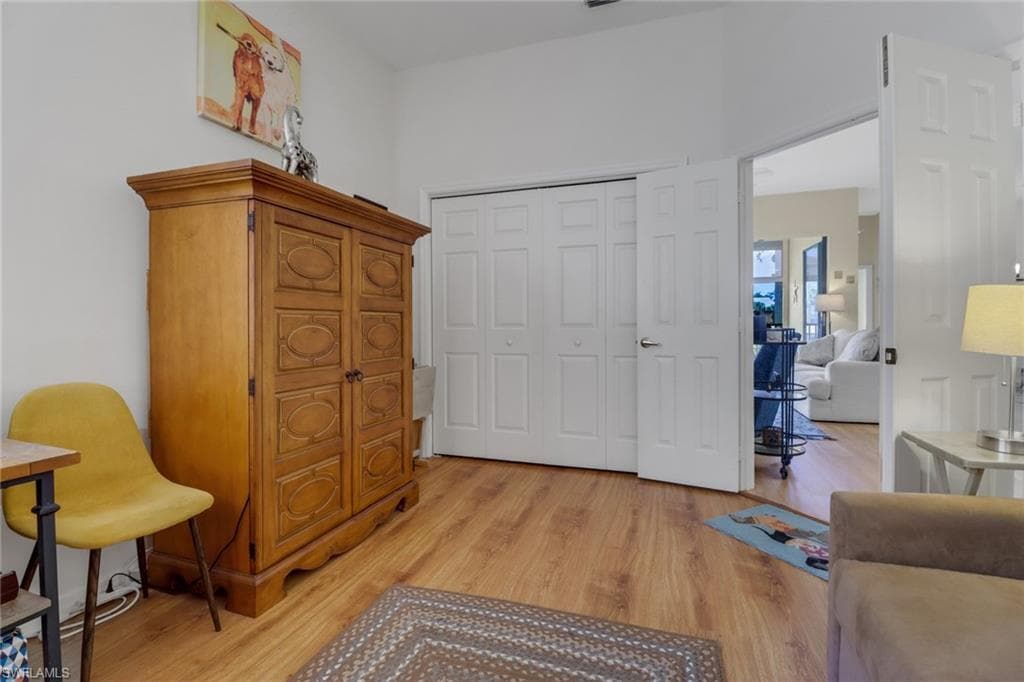 184 Vintage Cir N201, Naples, FL 34119-17