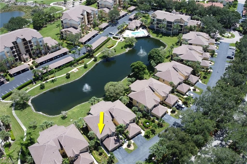 184 Vintage Cir N201, Naples, FL 34119-23