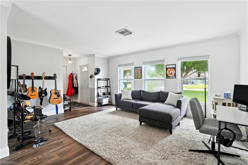 231 Johnnycake Dr, Naples, FL 34110-10