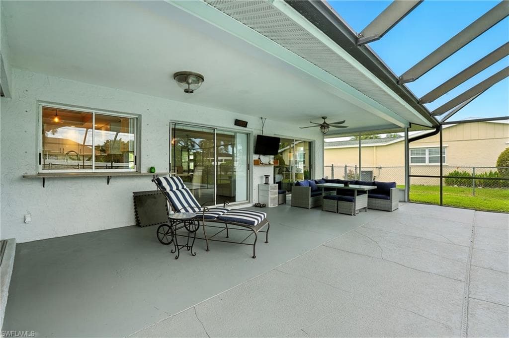231 Johnnycake Dr, Naples, FL 34110-19