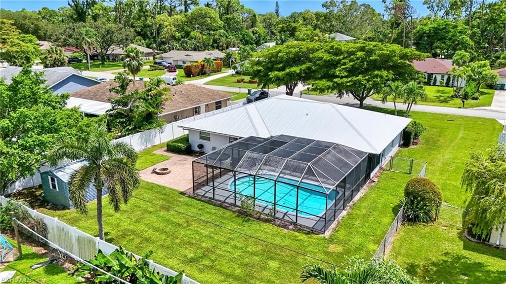 231 Johnnycake Dr, Naples, FL 34110-25