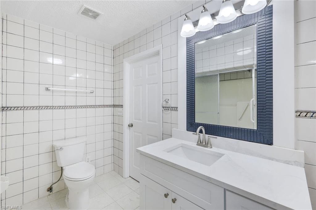 81 9th St, Bonita Springs, FL 34134-14