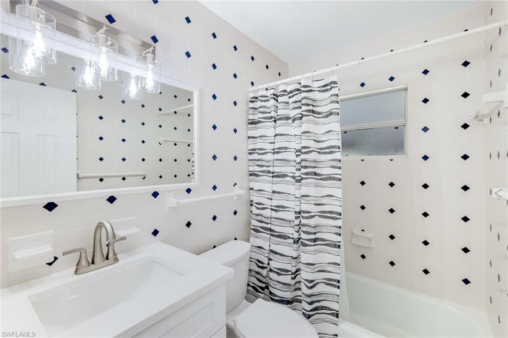 81 9th St, Bonita Springs, FL 34134-16