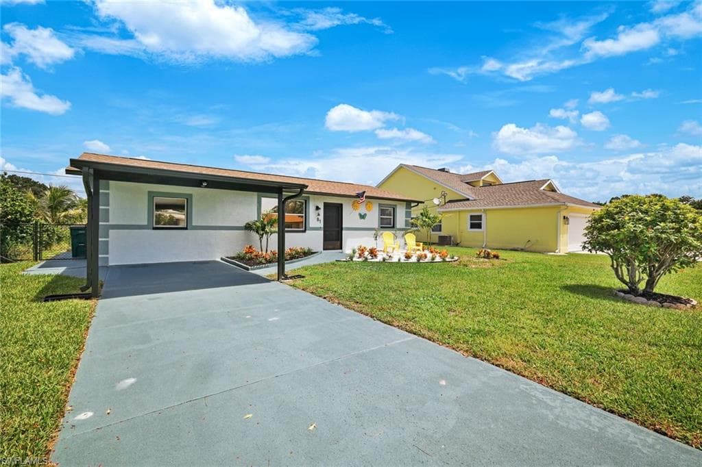 81 9th St, Bonita Springs, FL 34134-23