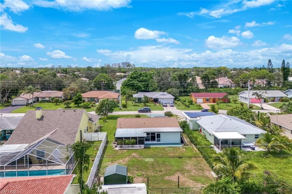 81 9th St, Bonita Springs, FL 34134-26