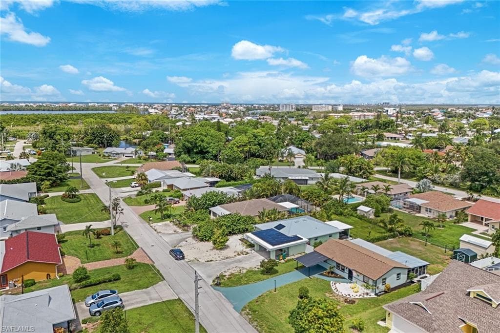 81 9th St, Bonita Springs, FL 34134-28