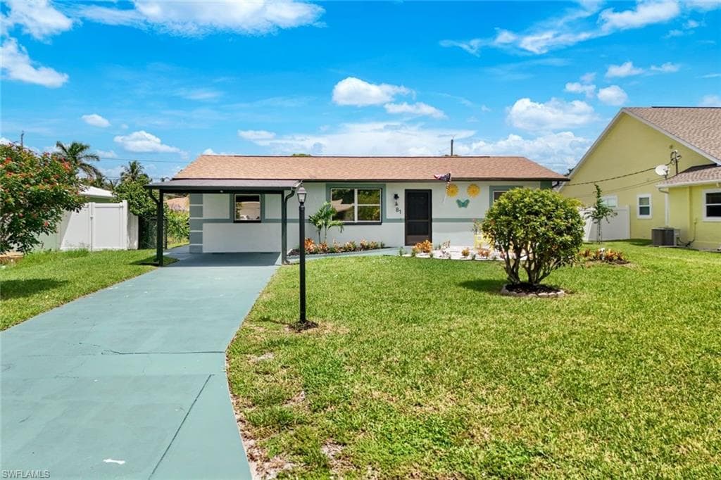 81 9th St, Bonita Springs, FL 34134-2