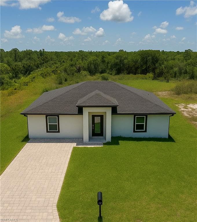 816 Palomino St E, Lehigh Acres, FL 33974-2