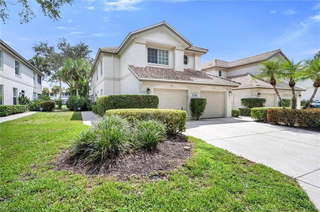 7774 Gardner Dr 202, Naples, FL 34109-17