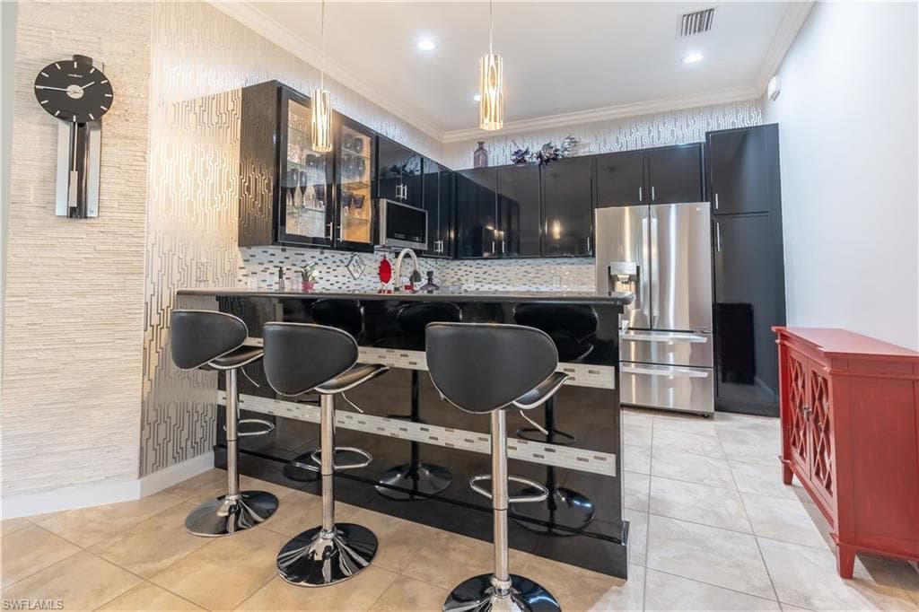 8687 Genova Ct, Naples, FL 34114-10