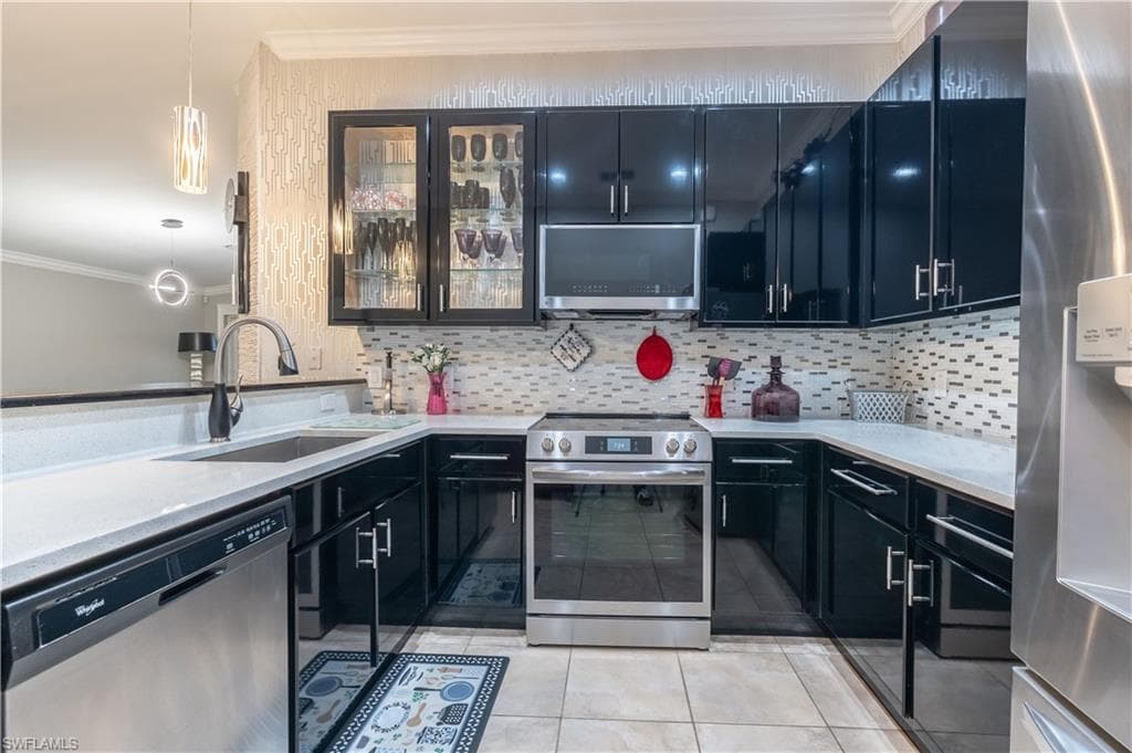 8687 Genova Ct, Naples, FL 34114-12