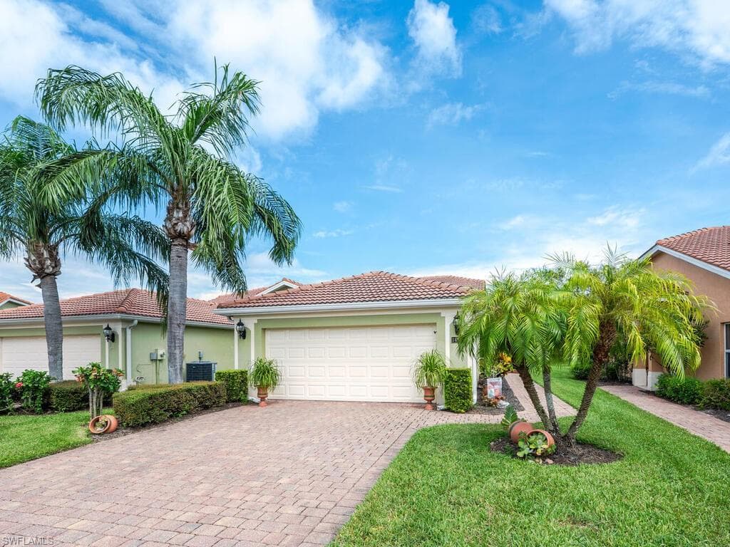 14935 Volterra Ct, Naples, FL 34120-35