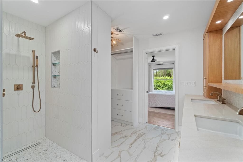 25360 Fairway Dunes Ct, Bonita Springs, FL 34135-25