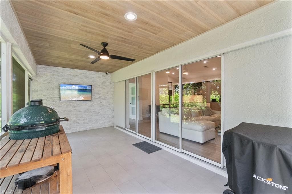 25360 Fairway Dunes Ct, Bonita Springs, FL 34135-40