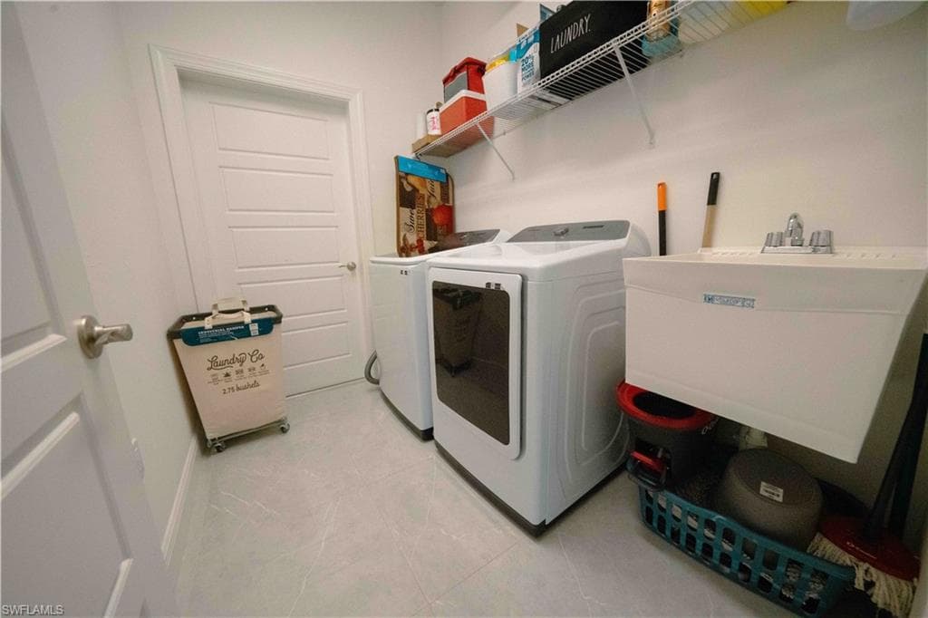 4264 8th Ave NE, Naples, FL 34120-16