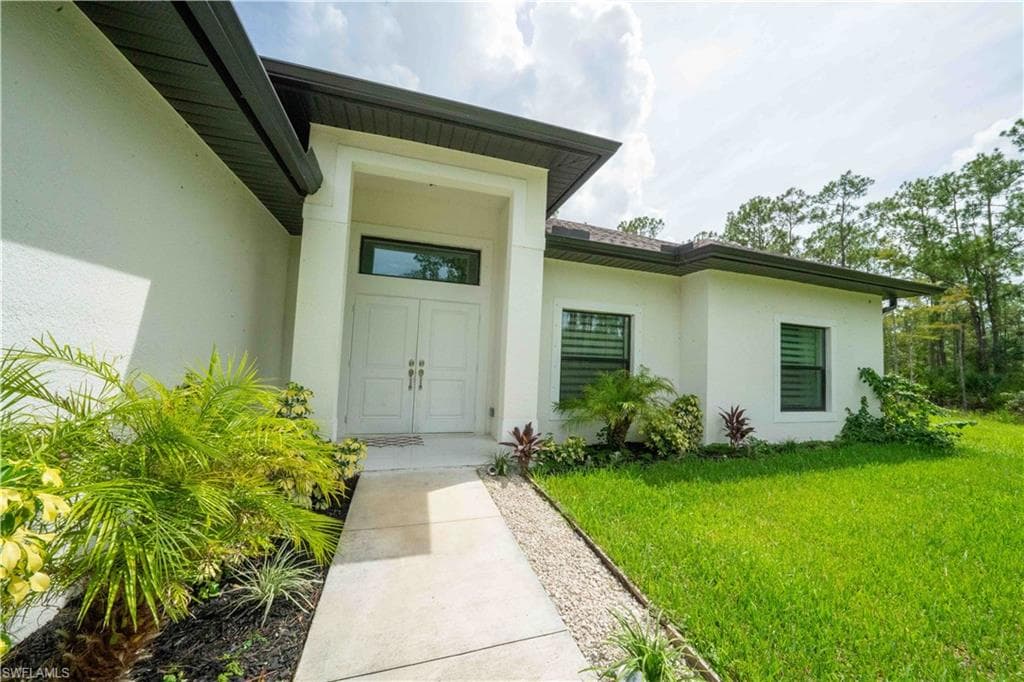 4264 8th Ave NE, Naples, FL 34120-4