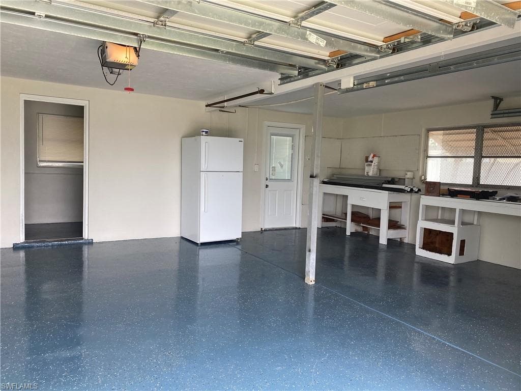 209 Rockcliff Ave, Lehigh Acres, FL 33936-10