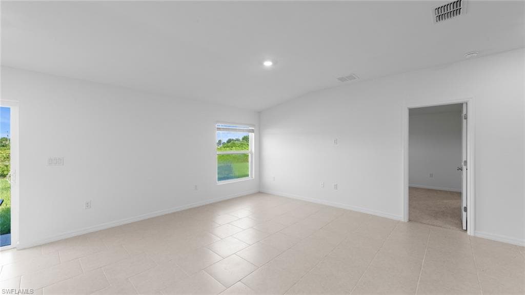 515 Redwood Ave S, Lehigh Acres, FL 33974-14