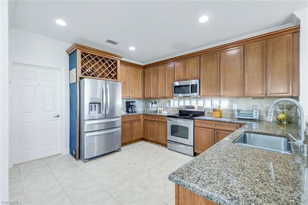 1570 Double Eagle Trl, Naples, FL 34120-12
