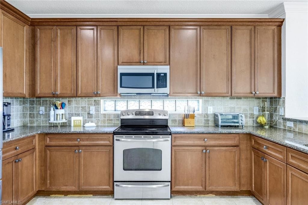 1570 Double Eagle Trl, Naples, FL 34120-13