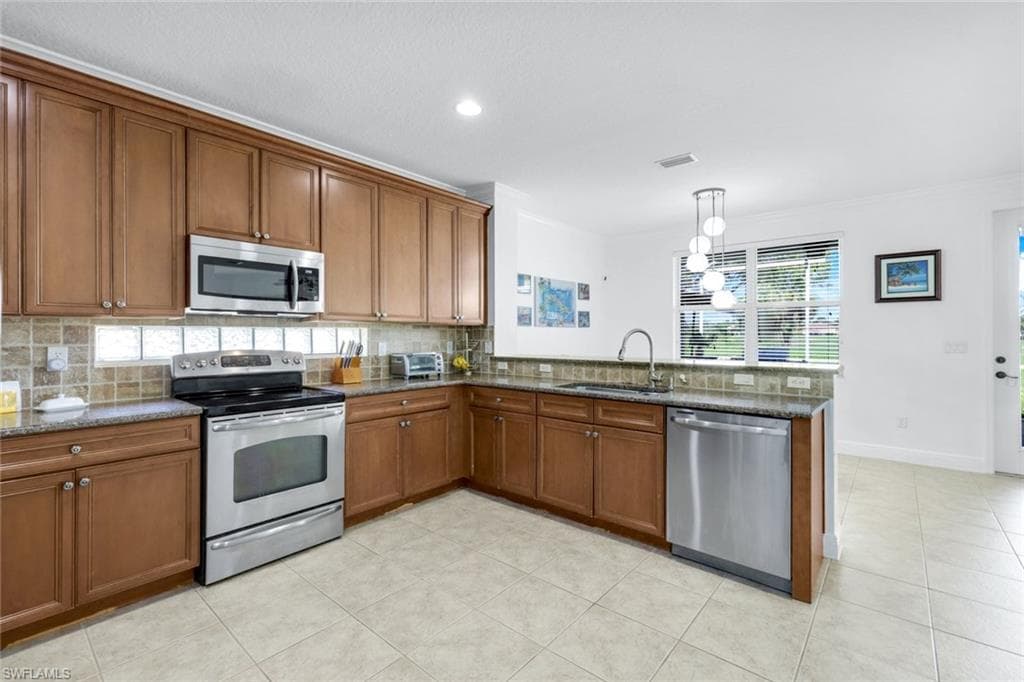 1570 Double Eagle Trl, Naples, FL 34120-14
