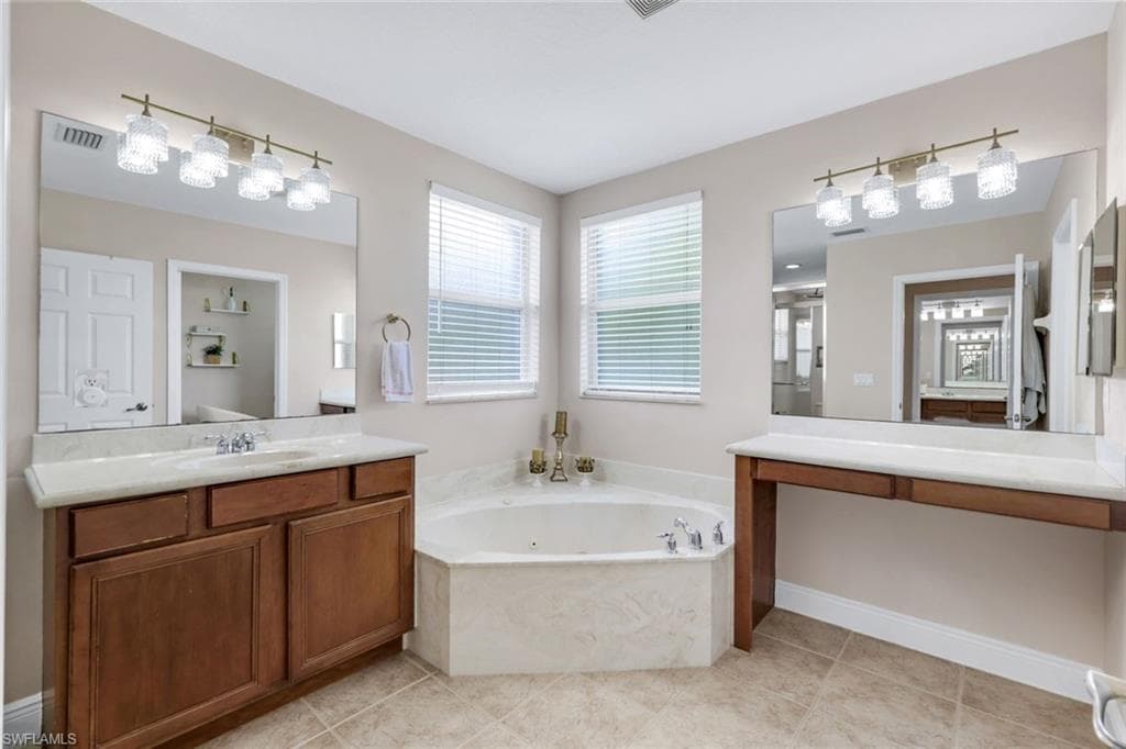 1570 Double Eagle Trl, Naples, FL 34120-27