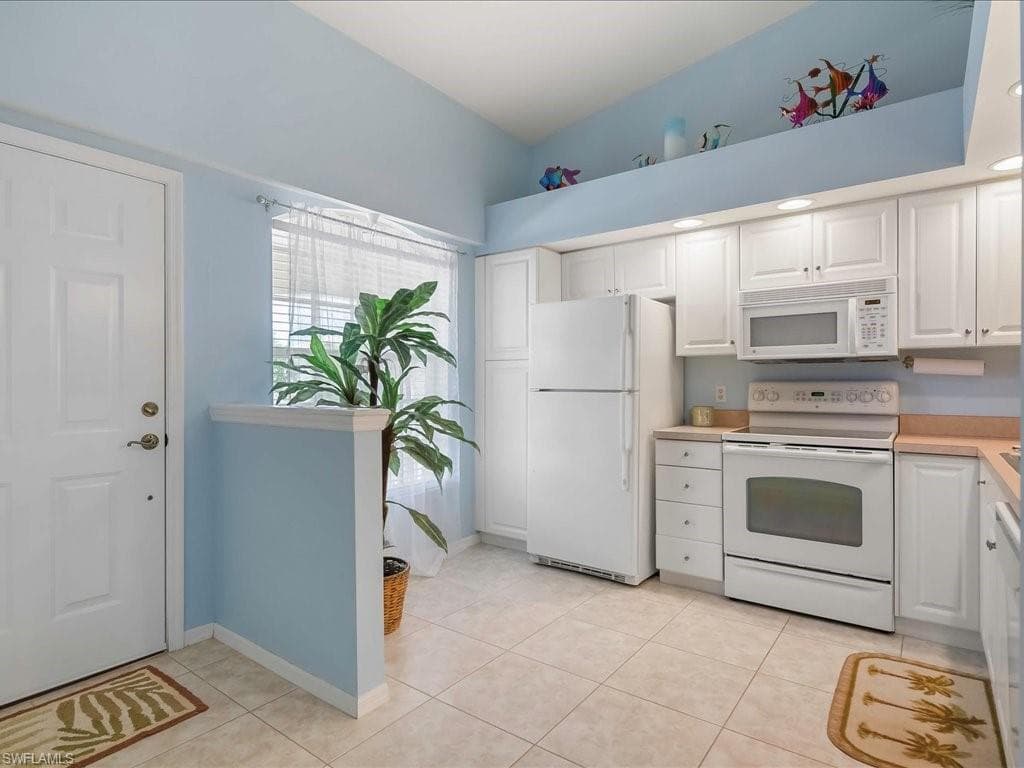 375 Stella Maris Dr N 2806, Naples, FL 34114-11