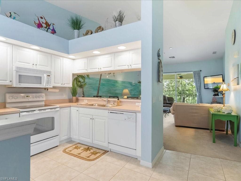 375 Stella Maris Dr N 2806, Naples, FL 34114-4