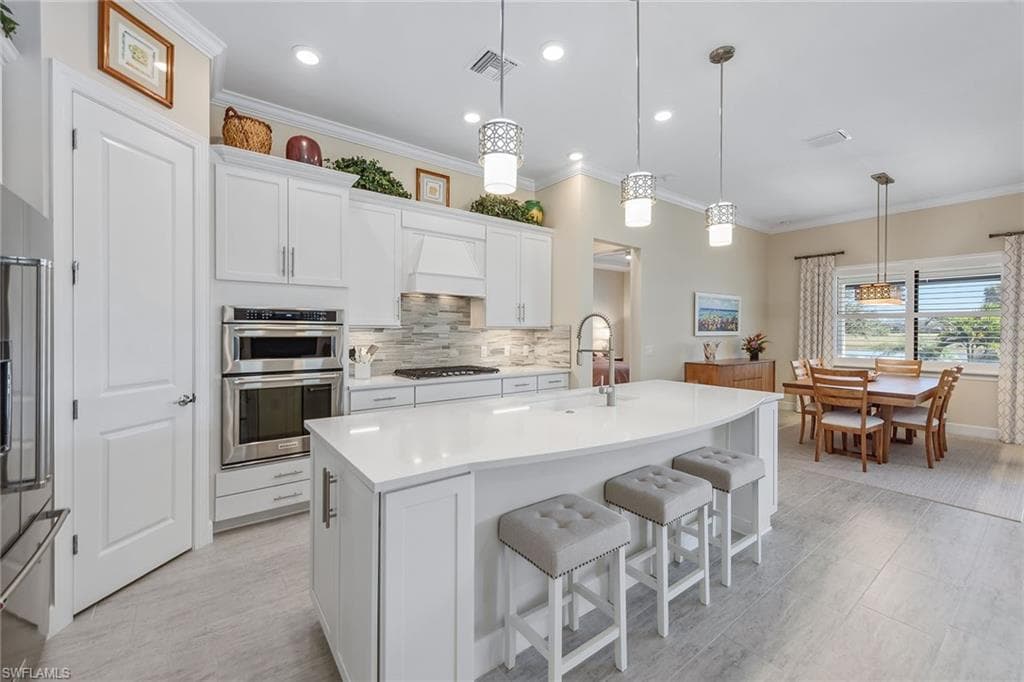 2720 Amaranda Ct, Naples, FL 34114-8