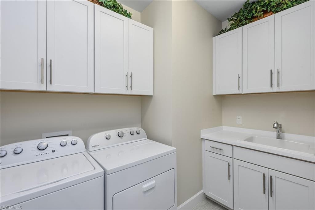 2720 Amaranda Ct, Naples, FL 34114-24