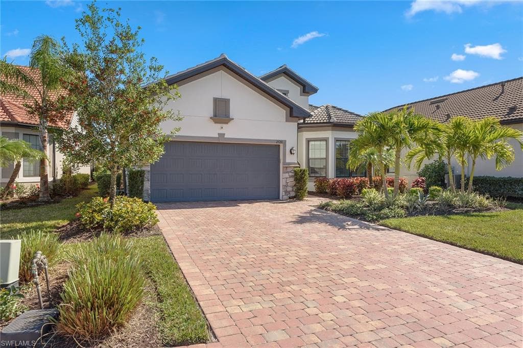 2720 Amaranda Ct, Naples, FL 34114-33