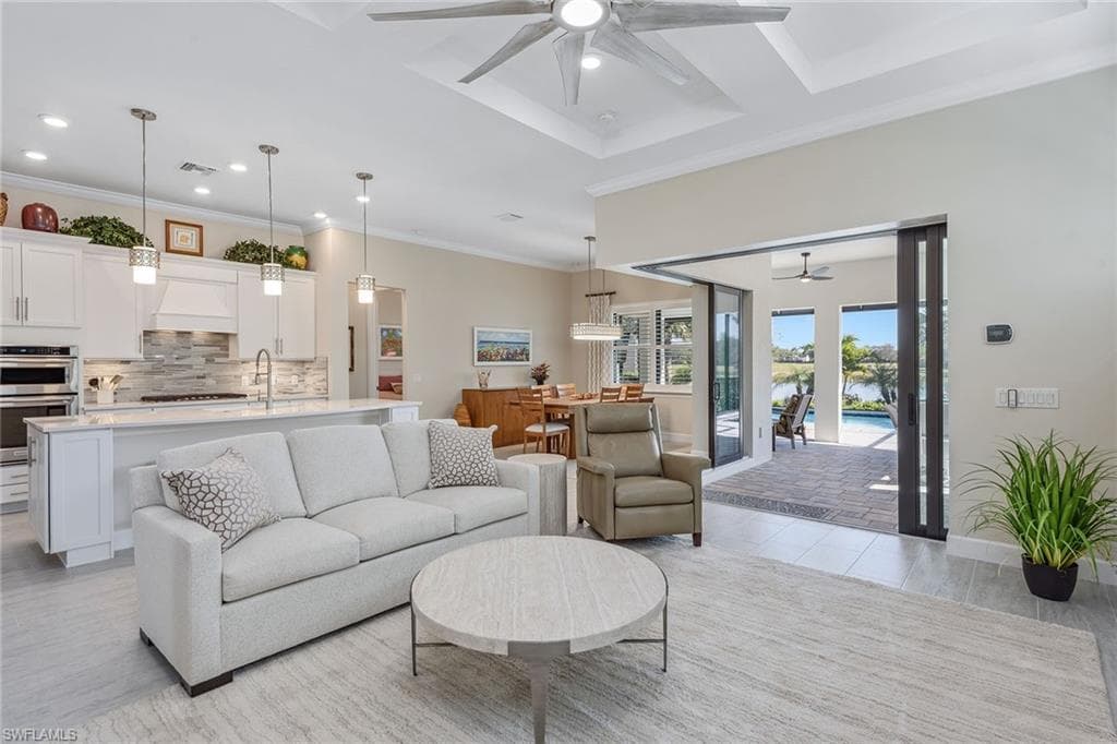 2720 Amaranda Ct, Naples, FL 34114-6