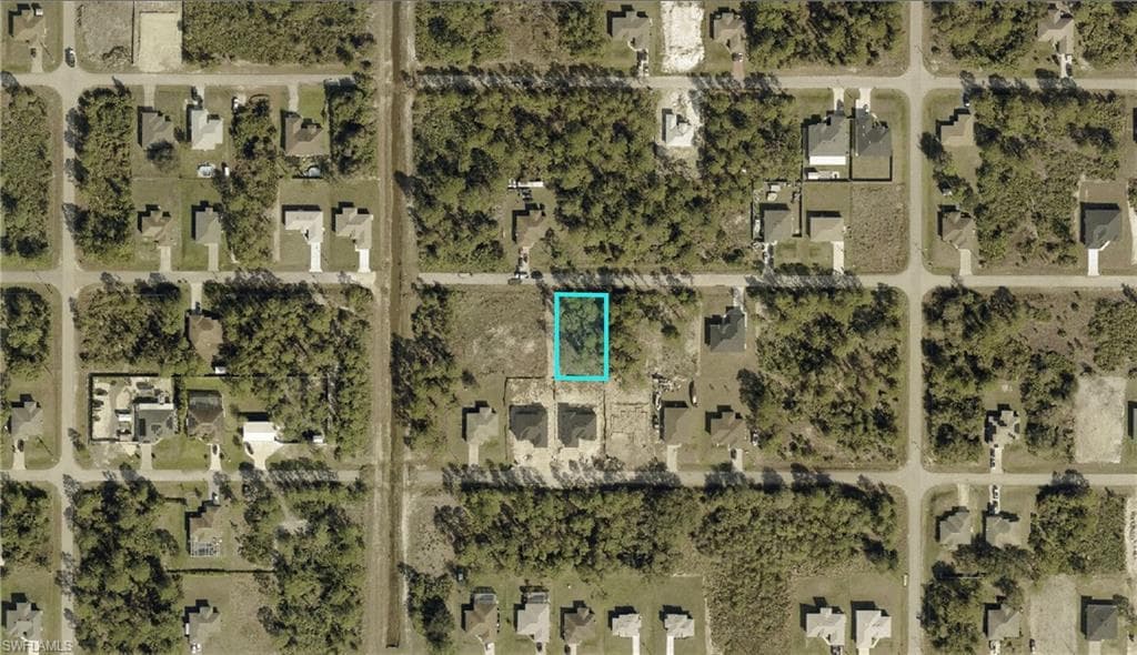 2813 40th St W, Lehigh Acres, FL 33971-3