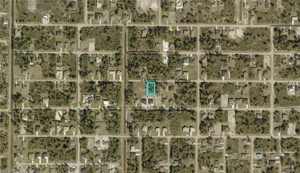 2813 40th St W, Lehigh Acres, FL 33971-4