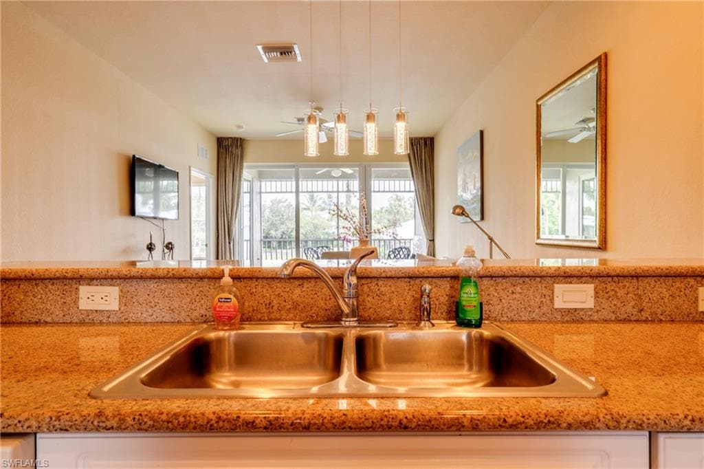 7930 Mahogany Run Ln 824, Naples, FL 34113-11