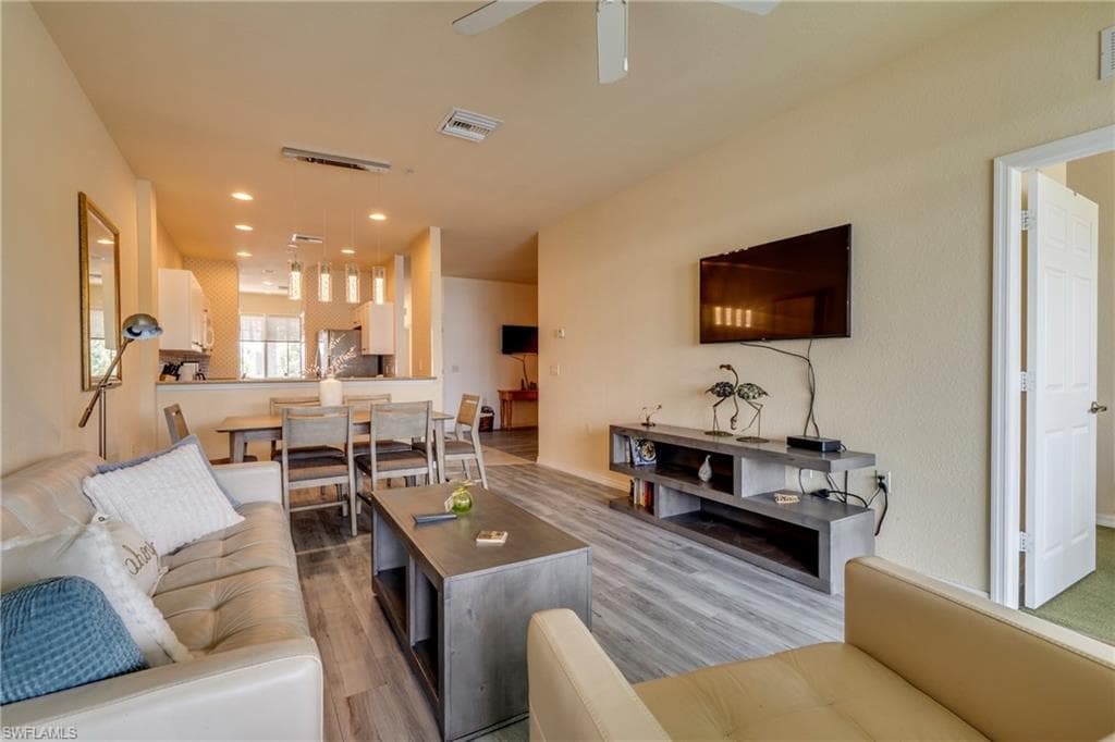 7930 Mahogany Run Ln 824, Naples, FL 34113-19