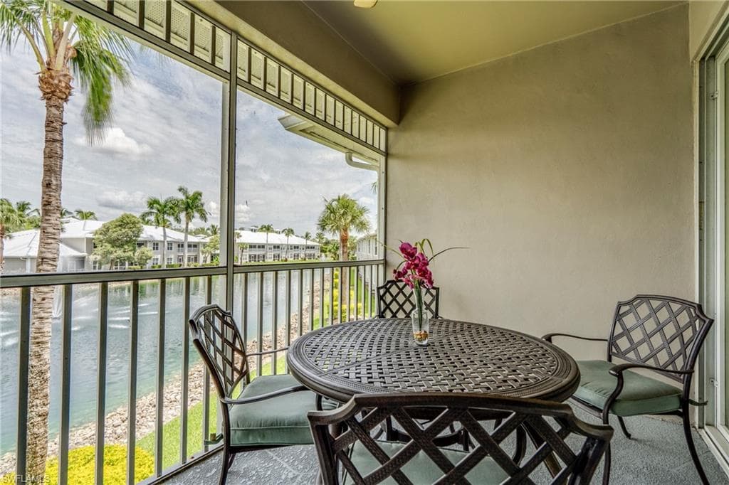 7930 Mahogany Run Ln 824, Naples, FL 34113-27