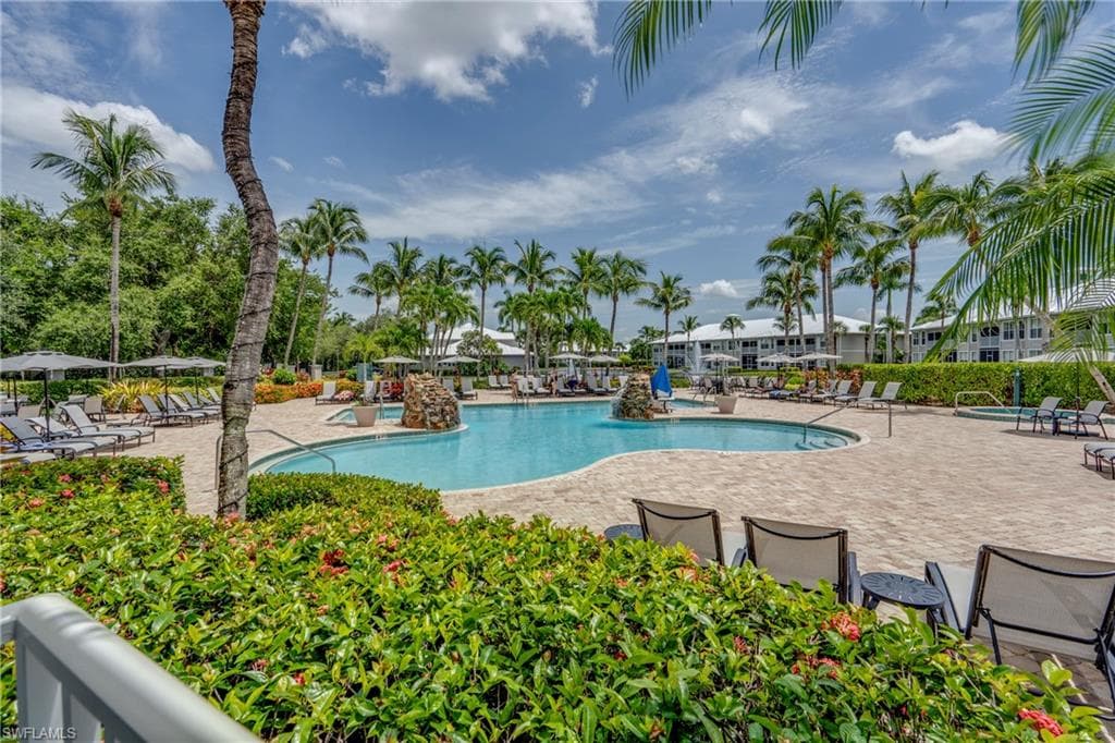 7930 Mahogany Run Ln 824, Naples, FL 34113-38