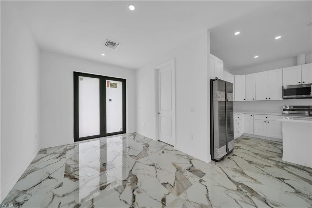 5222 Lee St, Lehigh Acres, FL 33971-38