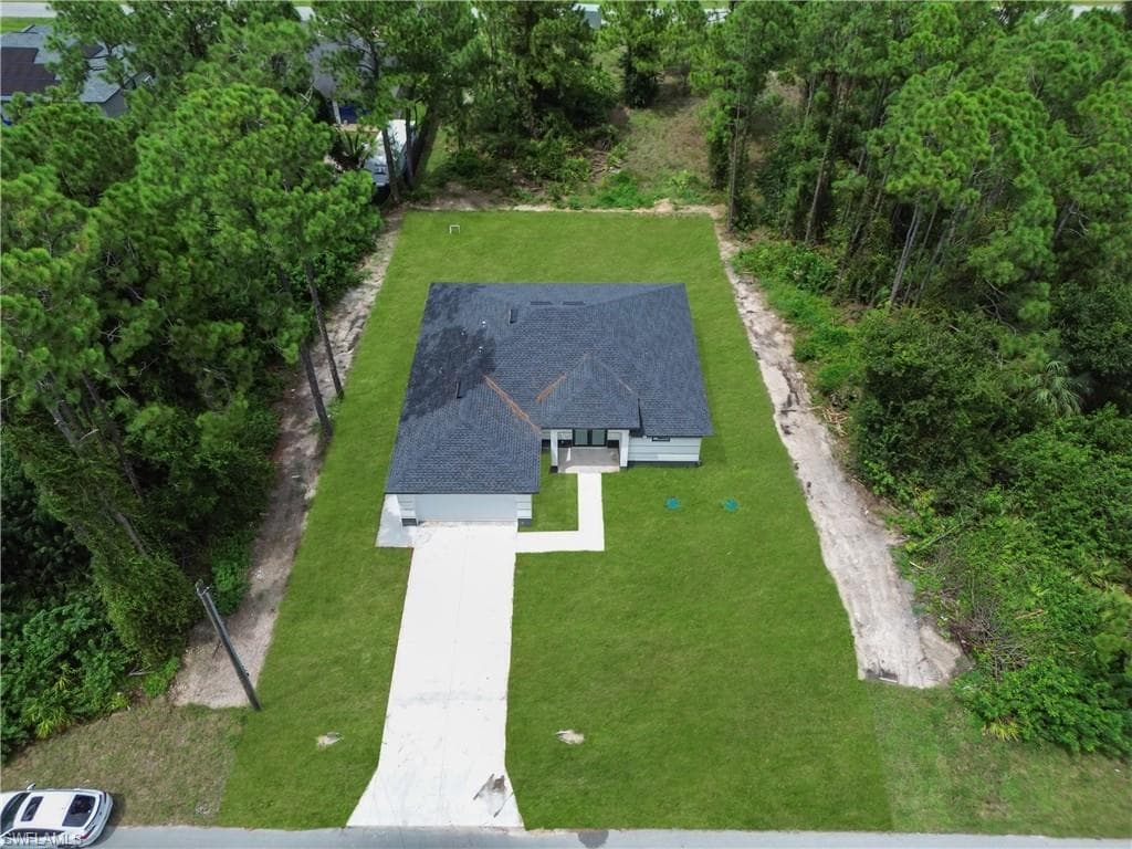 5222 Lee St, Lehigh Acres, FL 33971-4