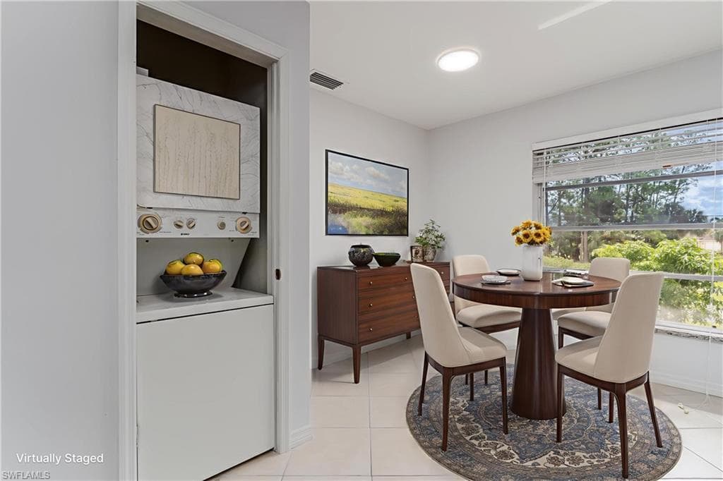 180 Cypress Way E B212, Naples, FL 34110-9