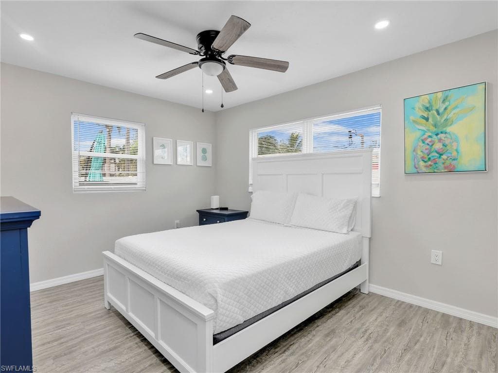 195 Hibiscus Dr, Fort Myers Beach, FL 33931-21