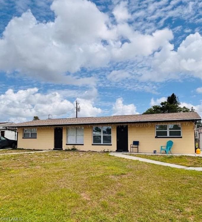 20 Westminster St N, Lehigh Acres, FL 33936-1