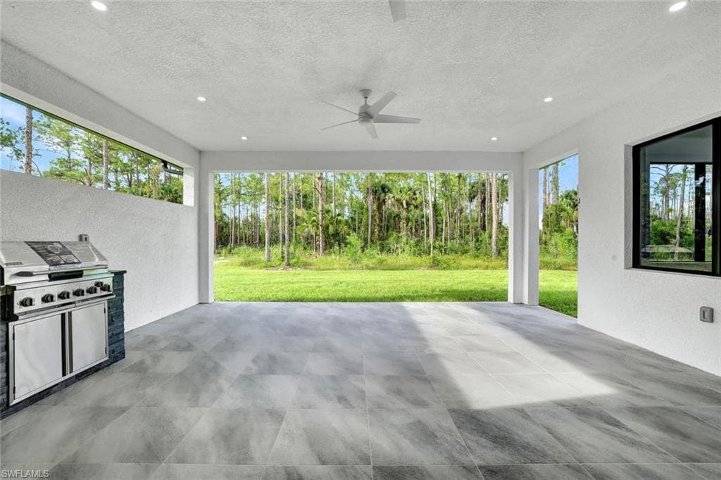 169 18th Ave NW, Naples, FL 34120-20