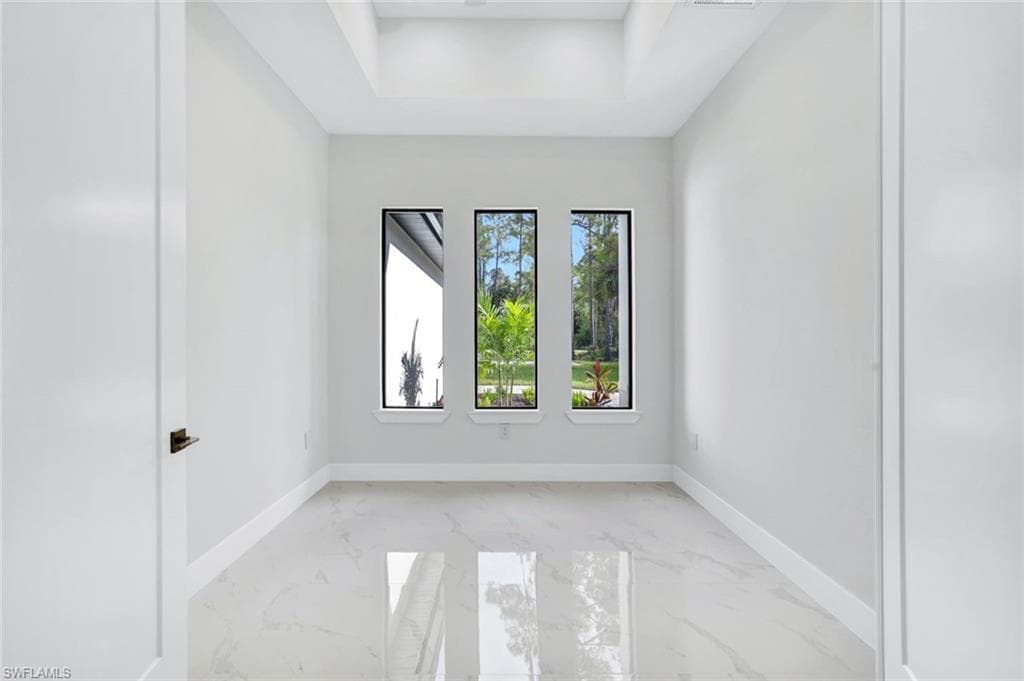 169 18th Ave NW, Naples, FL 34120-7