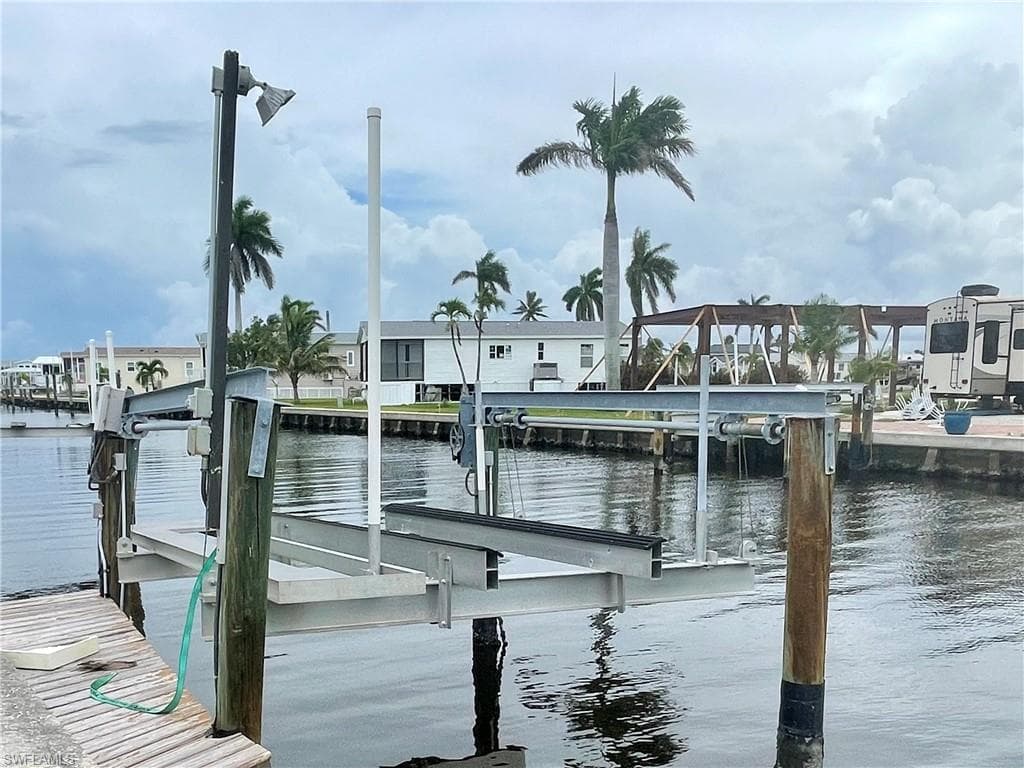 15 Galleon Way, Fort Myers Beach, FL 33931-4