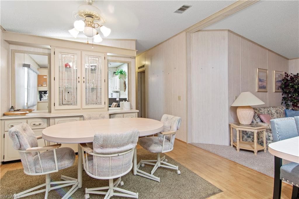 31 Turquoise Ave, Naples, FL 34114-11