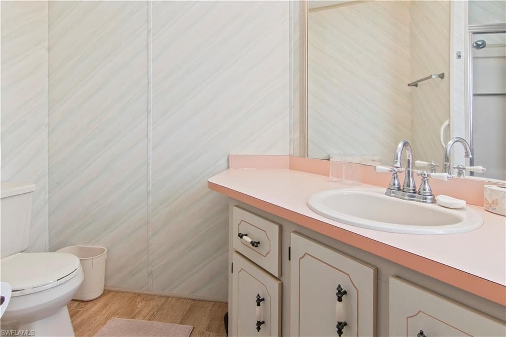 31 Turquoise Ave, Naples, FL 34114-16